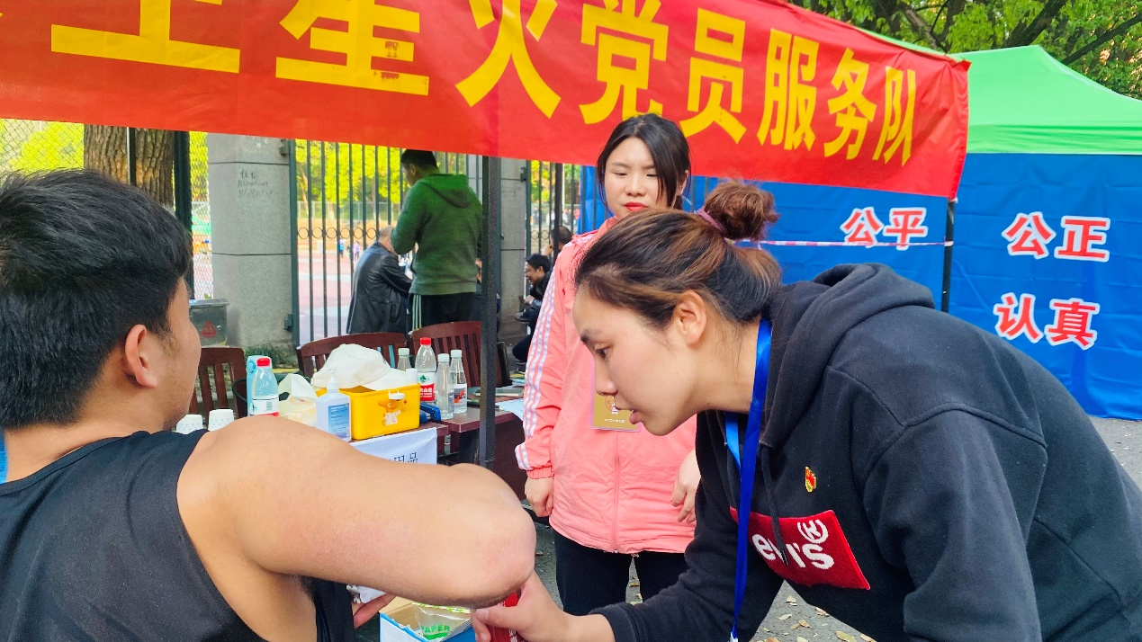 发挥先锋模范作用,助力重庆体考工作 ——体育学院党委开展“学史力行”主题教育实践活动03.png